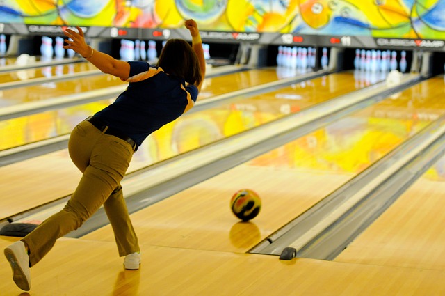 Throwing Games bowling