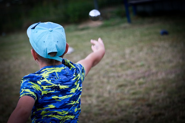 Bocce Ball tossing game